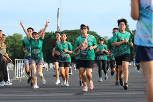 BIB: 106
                            <button type="button" onclick="openModal(5172988)" class="btn btn-primary btn-sm float-right btn-popup" data-toggle="modal" data-target=".modal-high-quality">
                        <i class="fas fa-shopping-cart"></i> Add to Cart
                    </button>
                                            <button type="button" onclick="isThisMe(5172988, true)" class="btn btn-success btn-sm float-right btn-popup btn-isme hidden" data-toggle="tooltip" data-placement="bottom" title="นี่คือรูปของคุณใช่ไหม คลิกที่นี่เพื่อเอาเข้าอัลบั้ม">
                        <i class="fas fa-plus"></i> Add to album
                    </button>
                    <button type="button" onclick="isThisMe(5172988, false)" class="btn btn-warning btn-sm float-right btn-popup btn-isnotme hidden">
                        <i class="fas fa-ban"></i> Remove from album
                    </button>